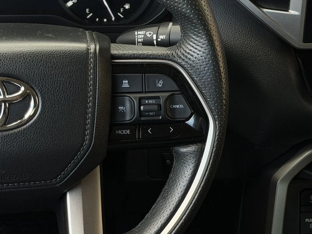 Used 2023  Toyota Limited image 16