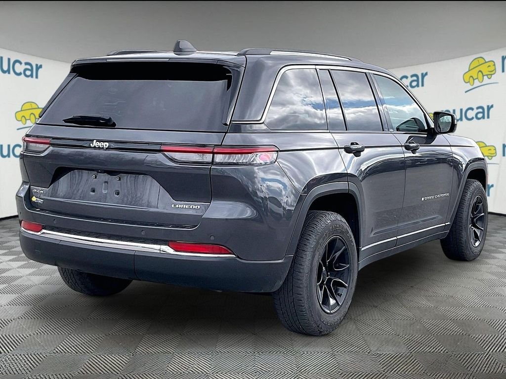 Used 2022 Baltic Gray Metallic Clearcoat Jeep Laredo image 6