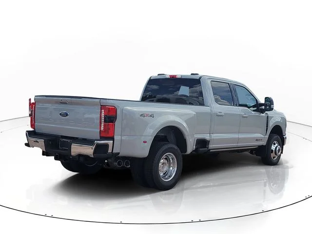 New 2026 Avalanche Ford Lariat image 5
