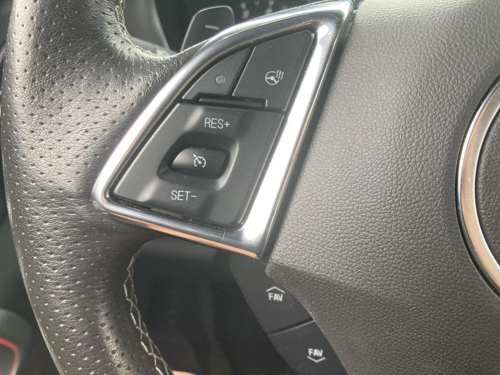 Used 2023 SHARKSKIN METALLIC Chevrolet 2SS image 16