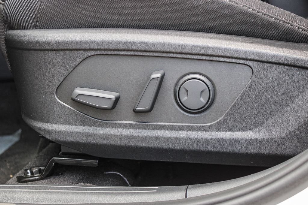 New 2026 White Hyundai SEL image 24