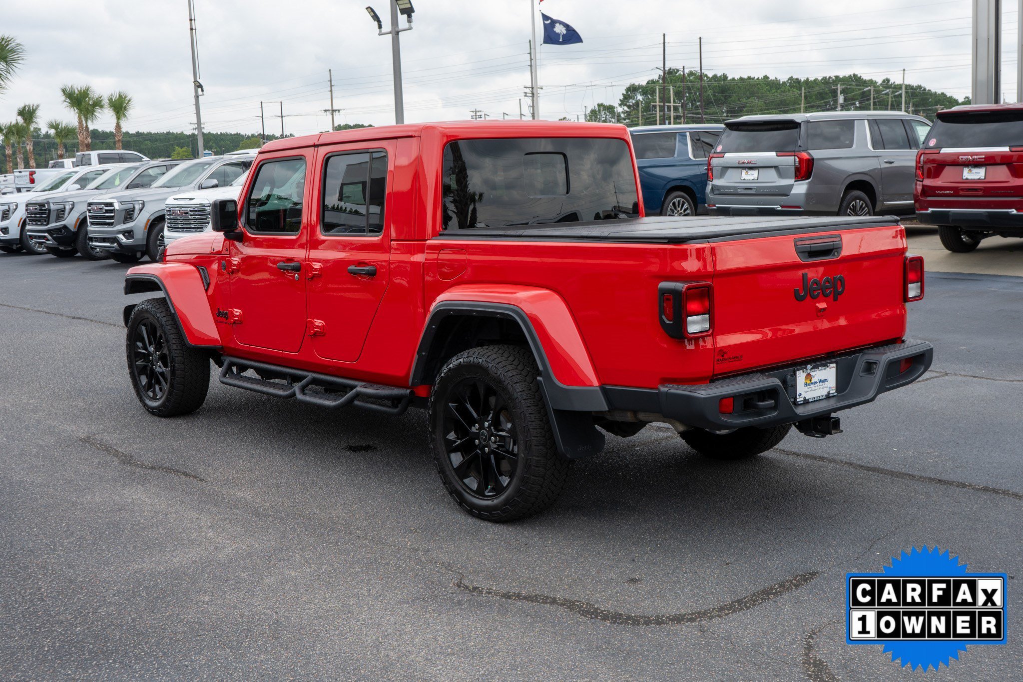 Used 2025 Firecracker Red Clearcoat Jeep Nighthawk image 5