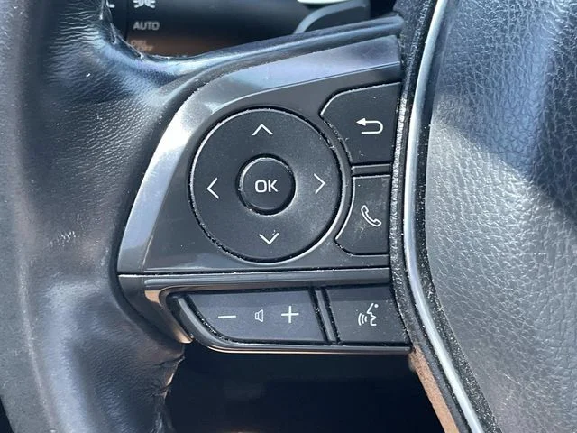 Used 2020 Black Toyota SE image 21