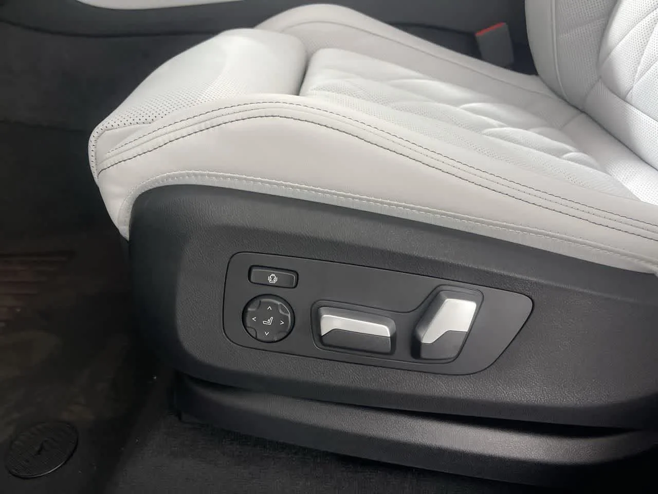 2025 BMW X5 40i - Photo 12