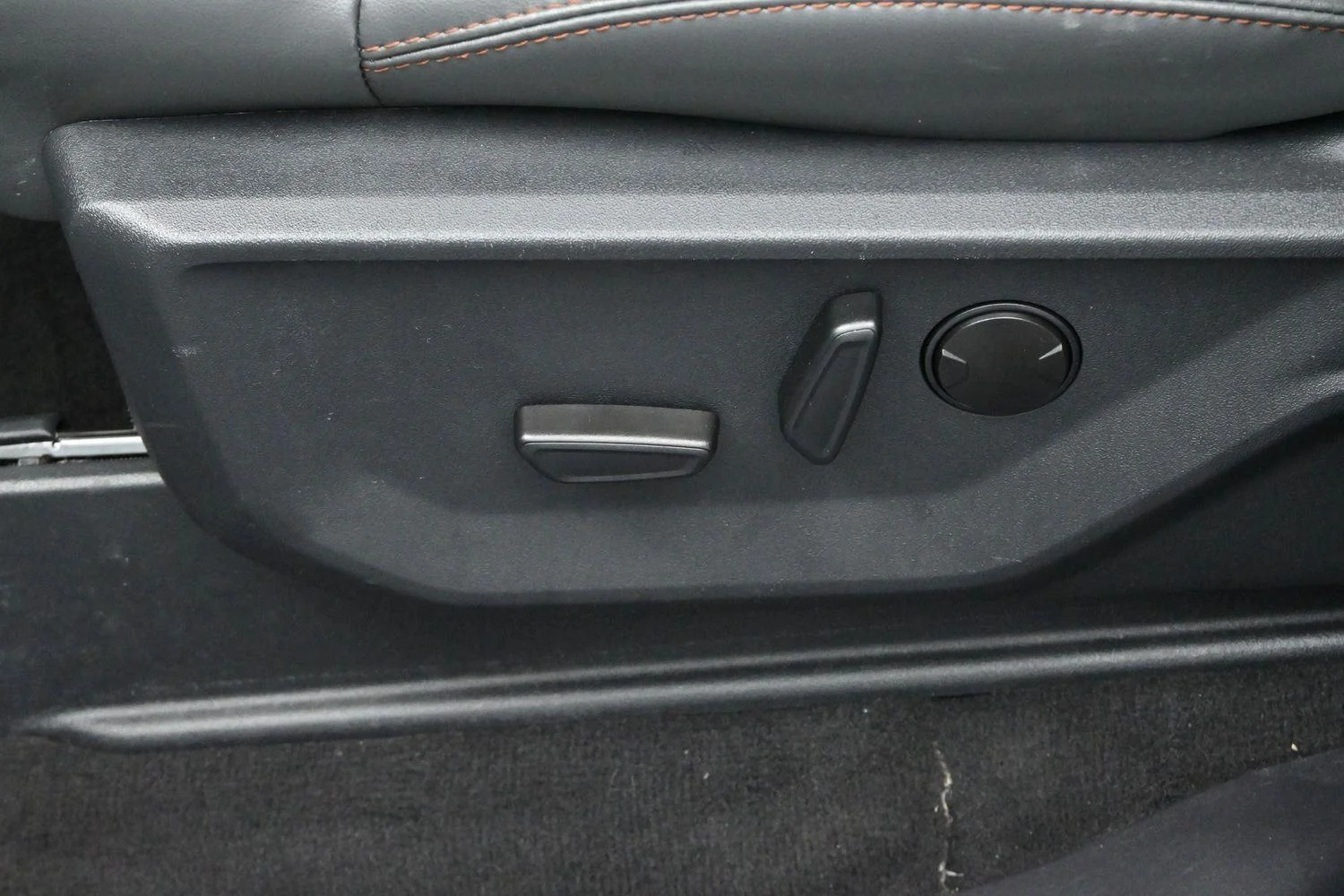 Used 2025 White Ford Active image 17