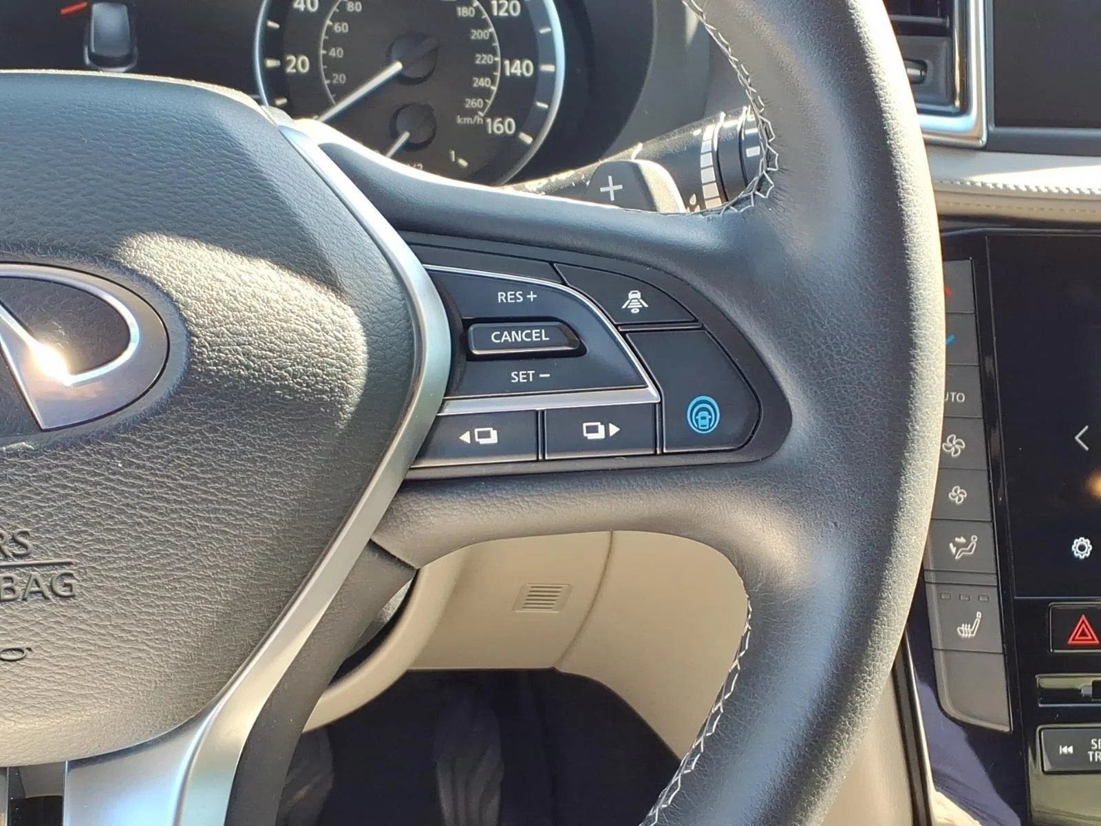 Used 2024 Hermosa Blue INFINITI LUXE image 20