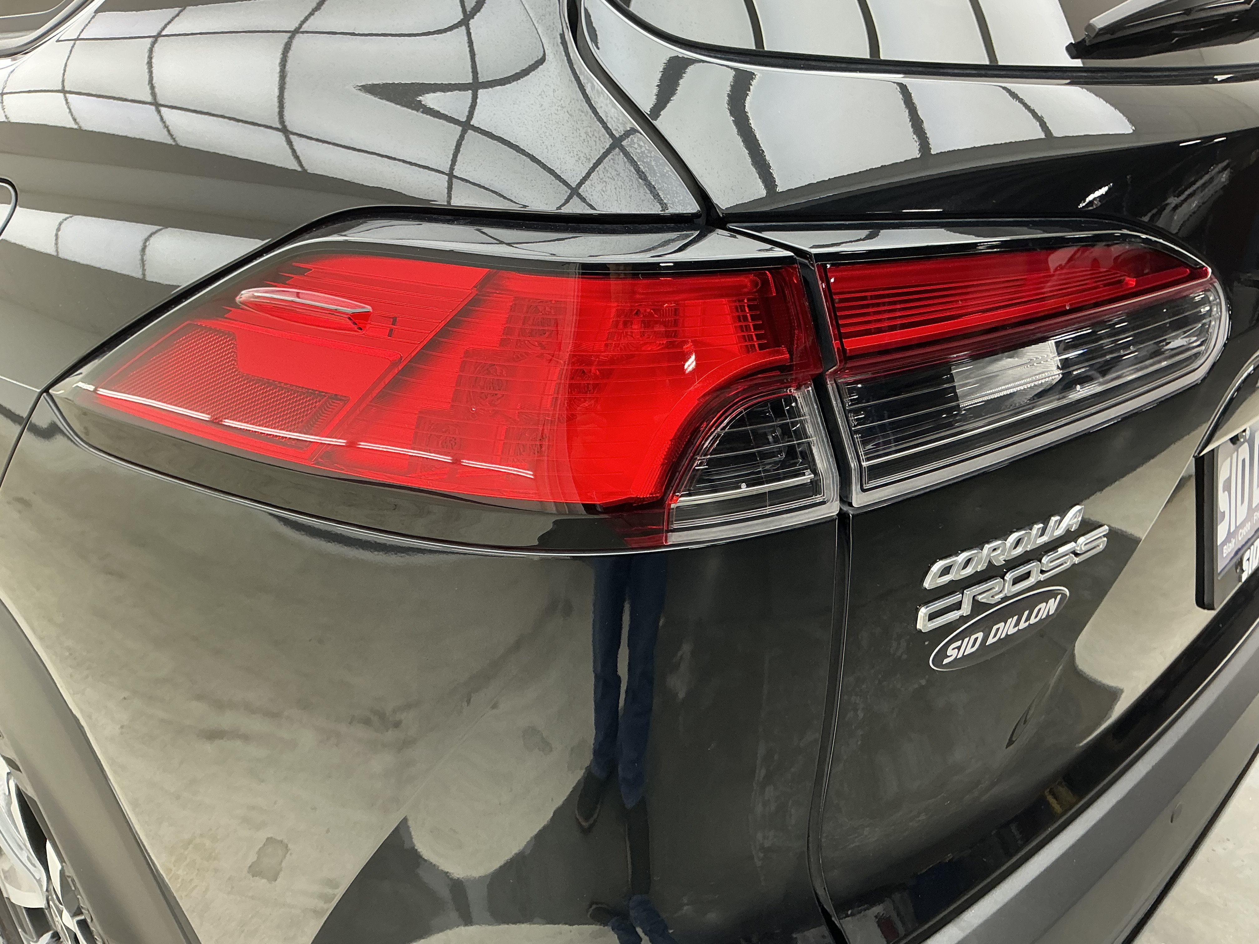 2025 Toyota Corolla Cross XLE - Photo 22