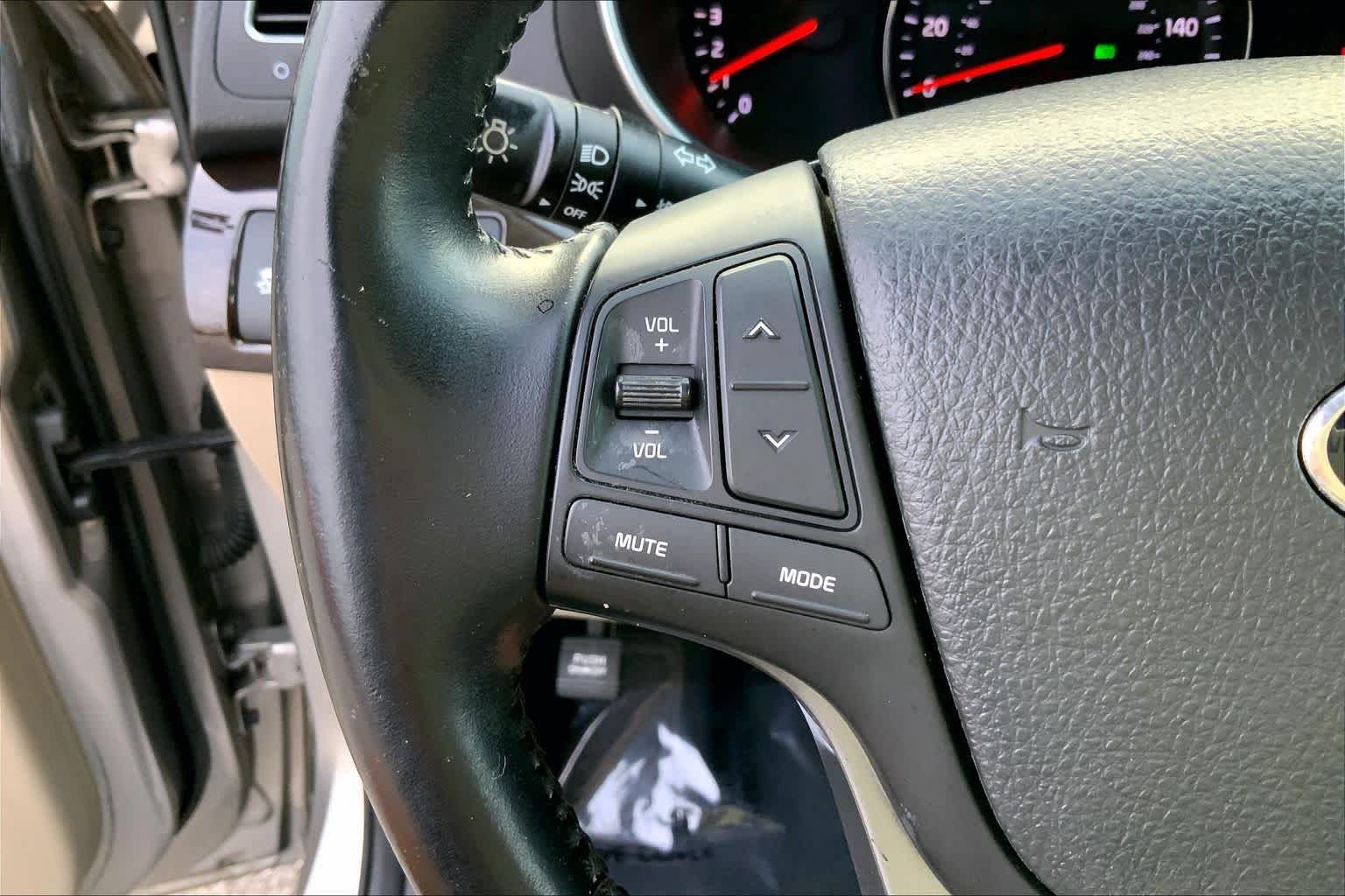 Used 2015 Satin Metal Kia LX image 23
