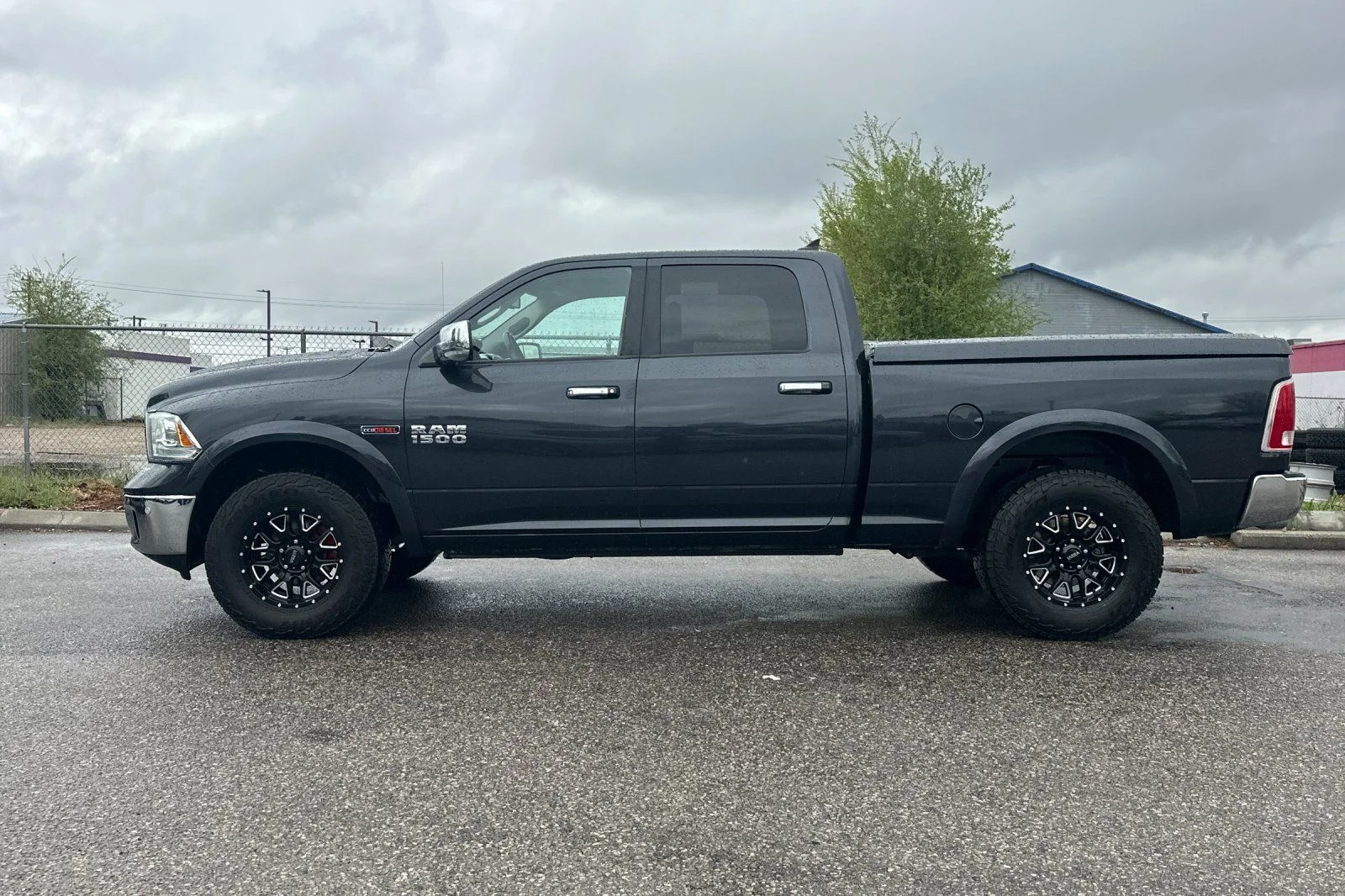Used 2016 Gray Ram Laramie image 7
