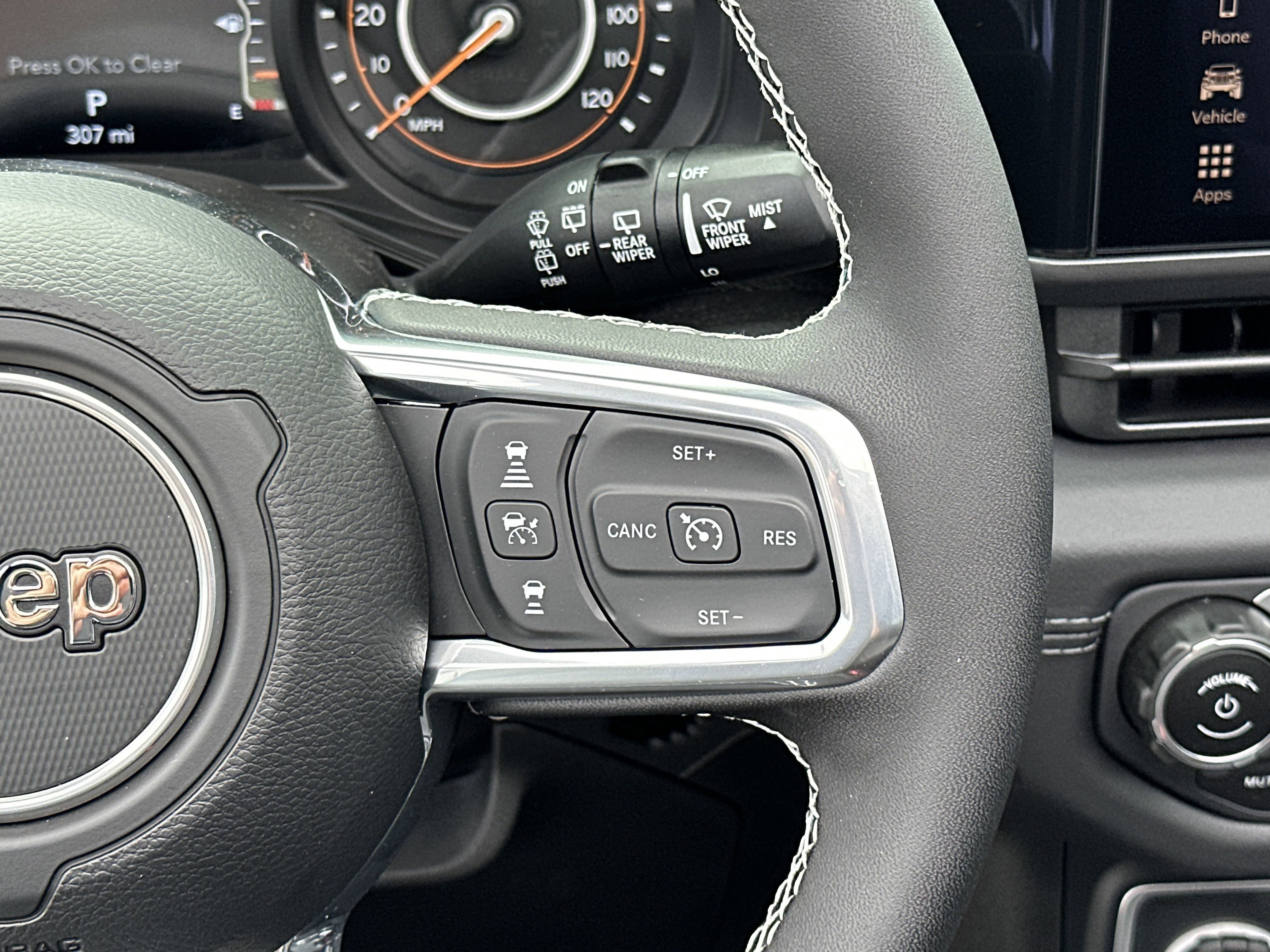2025 Jeep Wrangler 4-Door Sahara - Photo 26