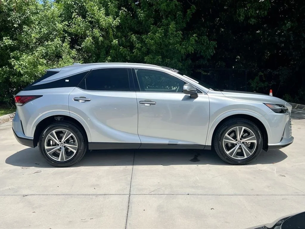 Used 2025 Iridium Lexus 350 Premium image 8