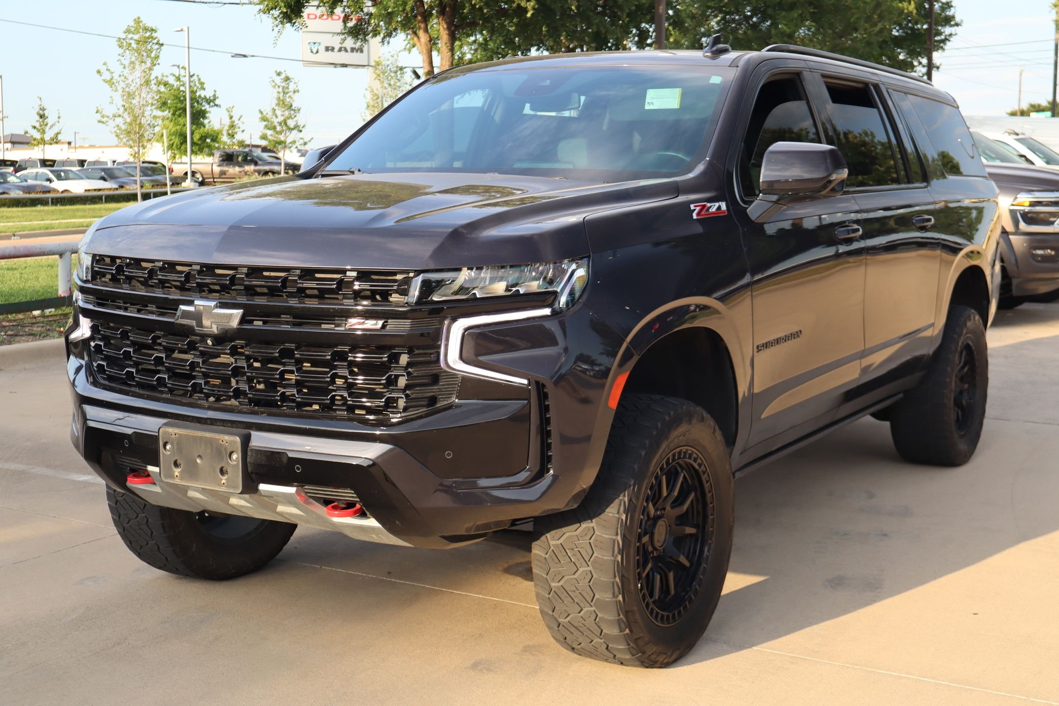 Used 2023 Gray Chevrolet Z71 image 8