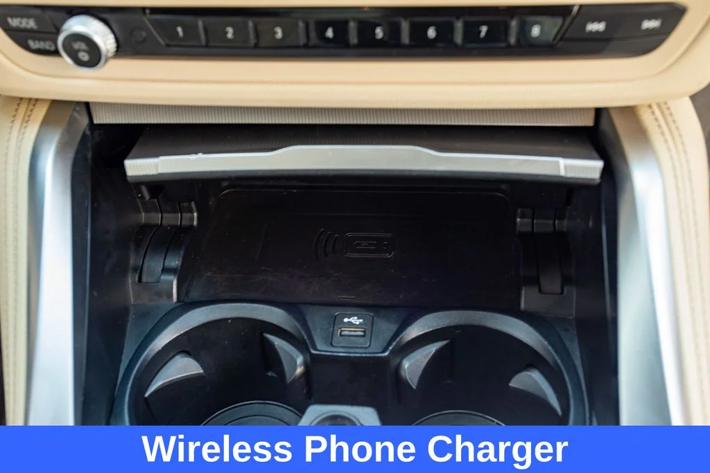 Used 2022 Blue Metallic BMW M440i xDrive image 9