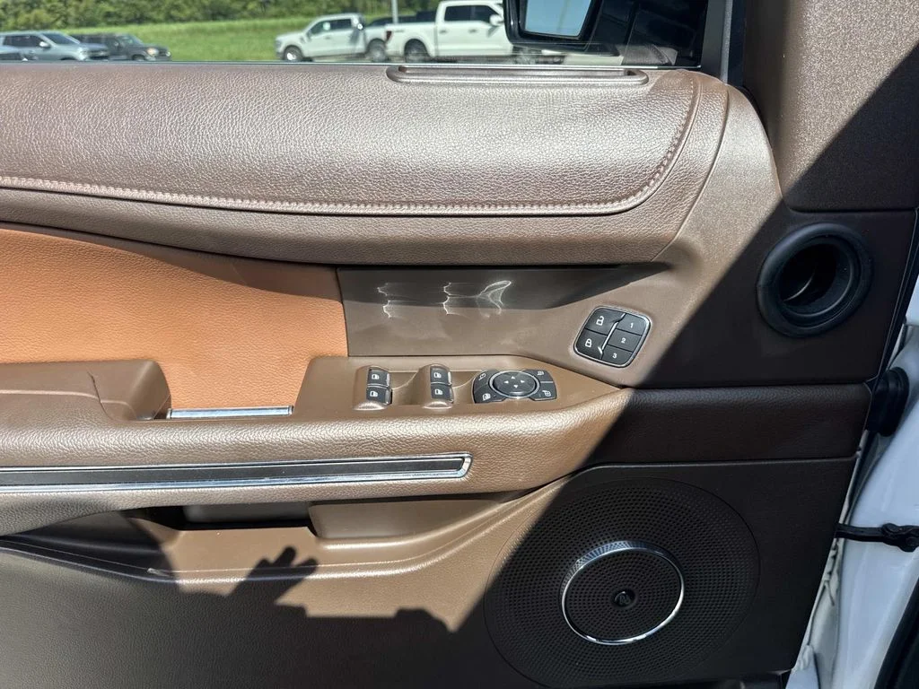 Certified Used 2023 Star White Ford King Ranch image 20
