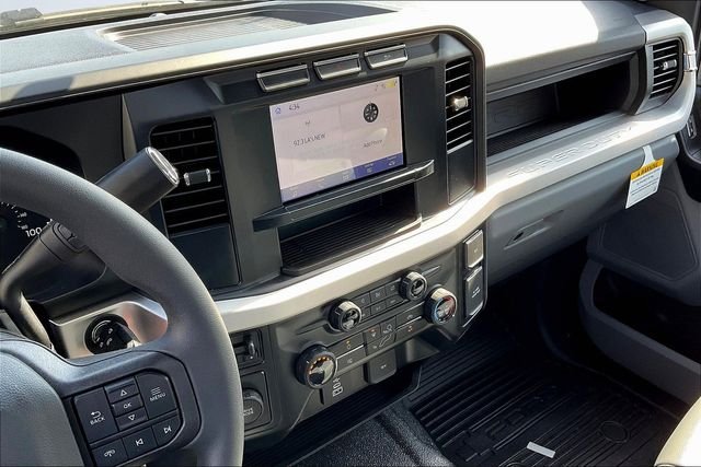 2024 Ford F-450 Super Duty Chassis Cab XL - Photo 7