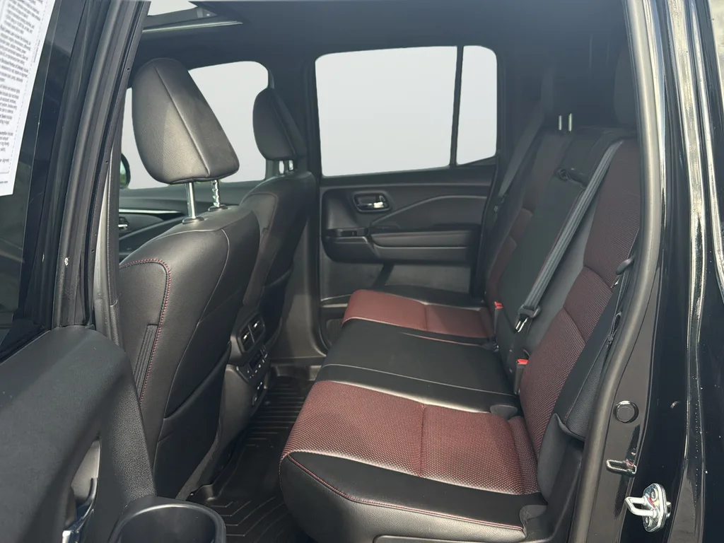 Used 2024  Honda Black Edition image 25