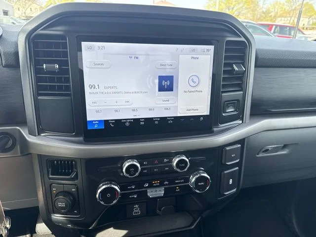 Used 2025 Blue Ford XLT image 9
