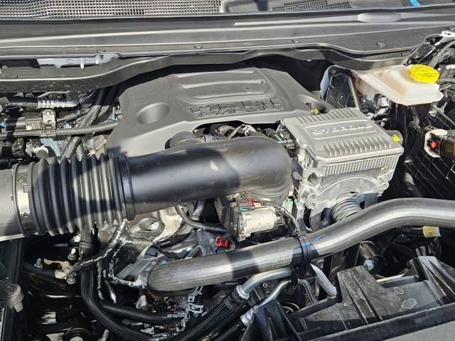 New 2026 Bright White Clear-Coat Exterior Paint RAM Laramie image 17