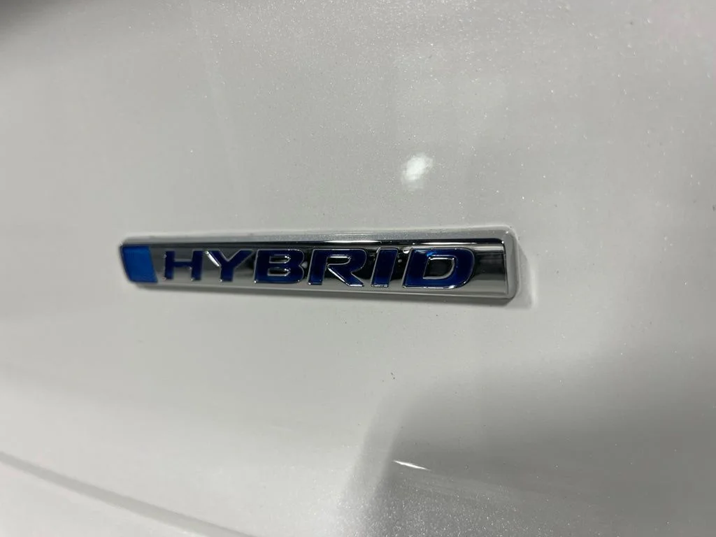 Certified Used 2023 Platinum White Pearl Honda EX-L image 34