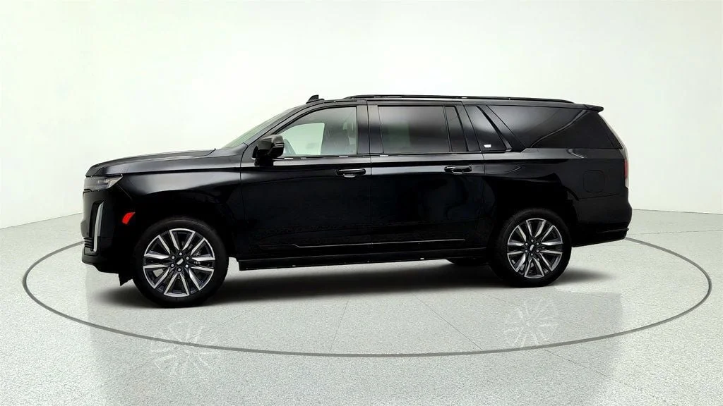 Used 2023 Black Raven Cadillac 4WD 4dr Sport Platinum w/ Super Cruise & Power Assist Steps image 8