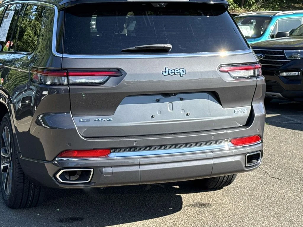 Used 2023 Gray Jeep Overland image 11