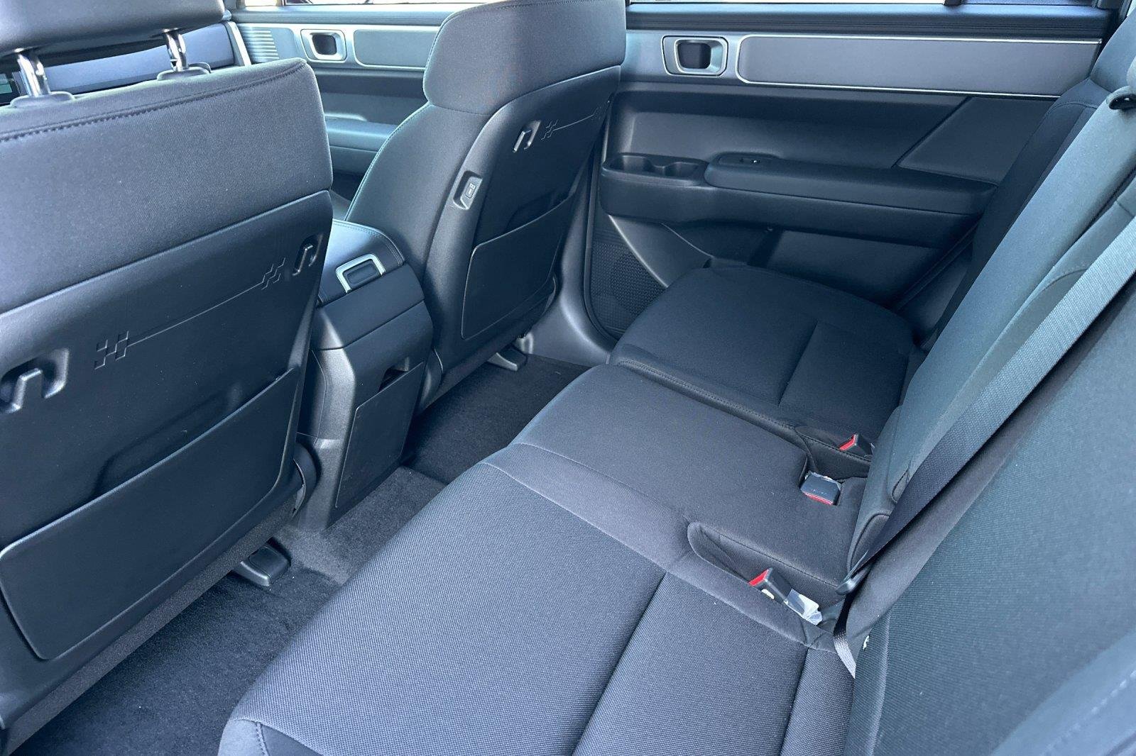 New 2026 Hampton Gray Hyundai SE image 40