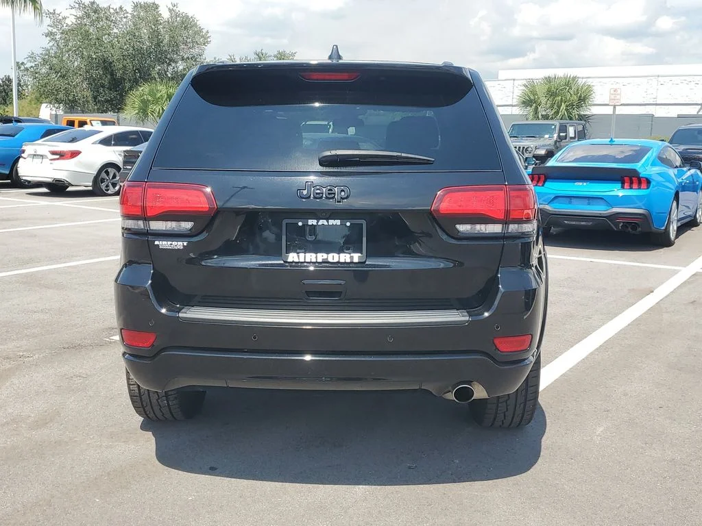 Used 2021 Black Jeep Laredo X image 6