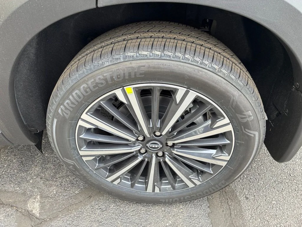 New 2026 Gray Nissan Platinum image 11
