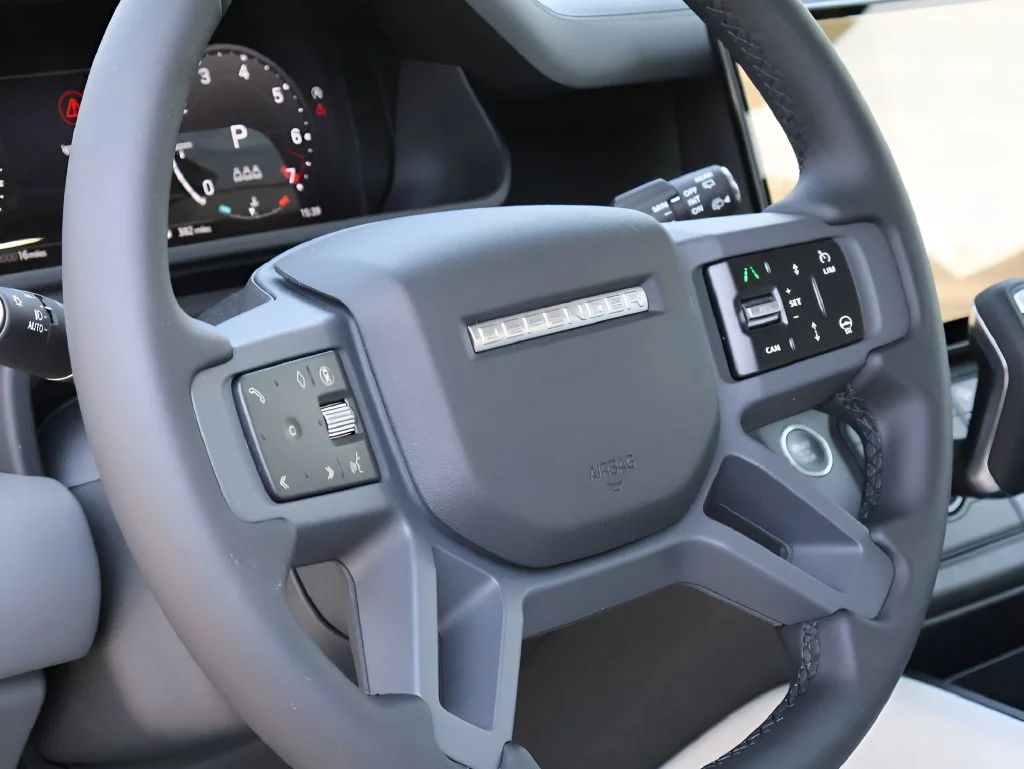 New 2026 Blue Land Rover X-Dynamic SE image 17