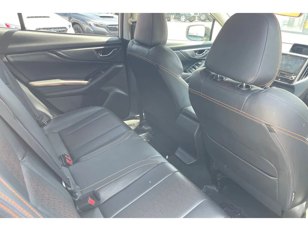 Used 2023 CRYSTAL WHITE PEARL Subaru Limited image 18