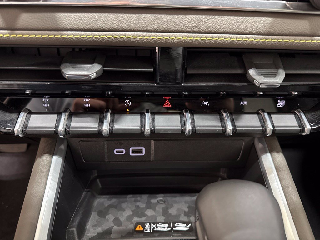 2026 Chevrolet Colorado ZR2 - Photo 21