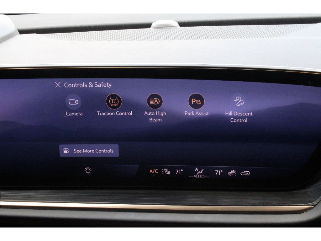 Used 2024 White Frost Tricoat Buick Avenir image 12
