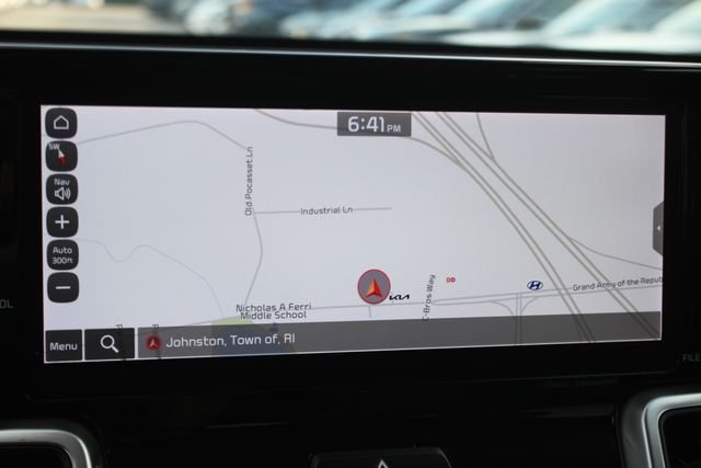Used 2022 Red Kia S image 6