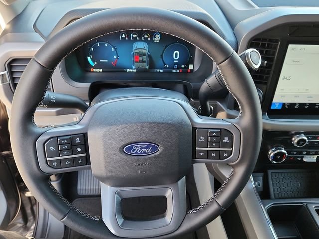 2025 Ford F-150 XLT - Photo 17