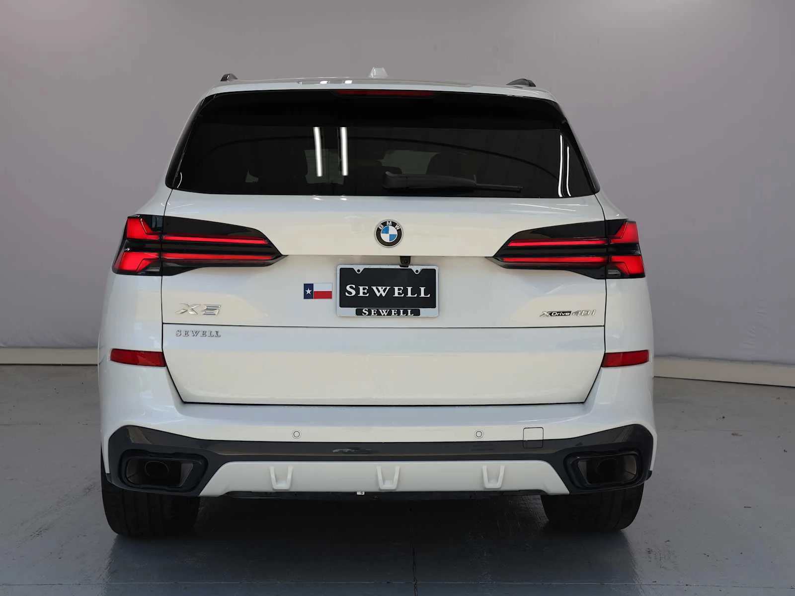 Certified Used 2026 Mineral White Metallic BMW xDrive40i image 8