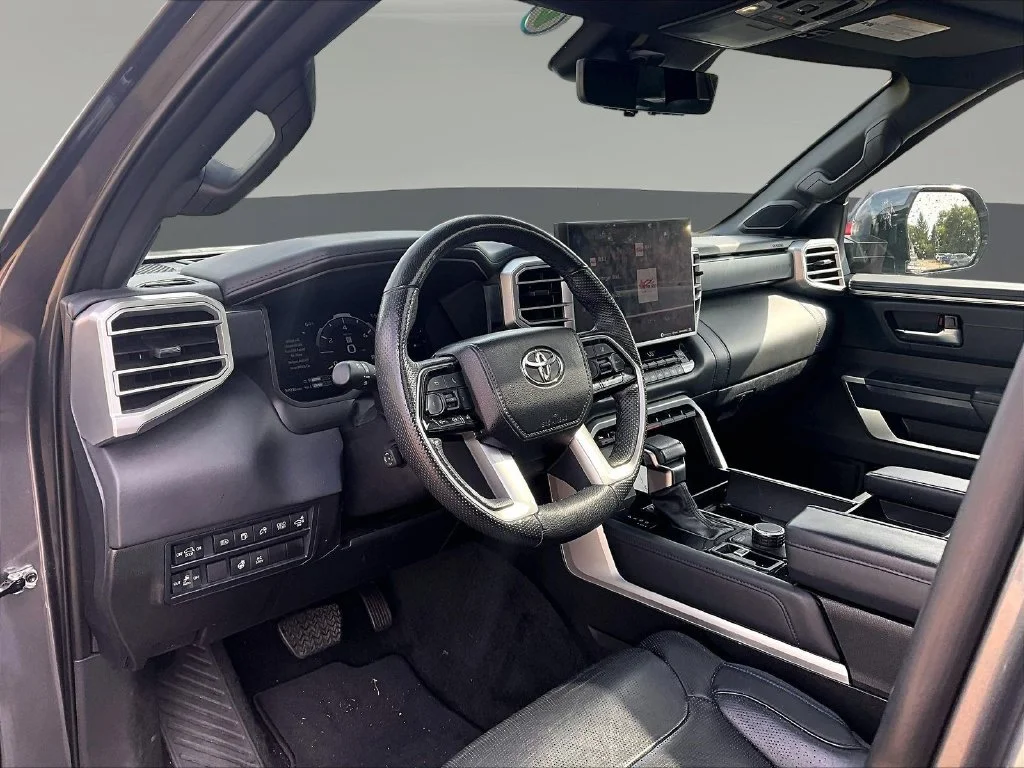 2024 Toyota Sequoia Platinum - Photo 20