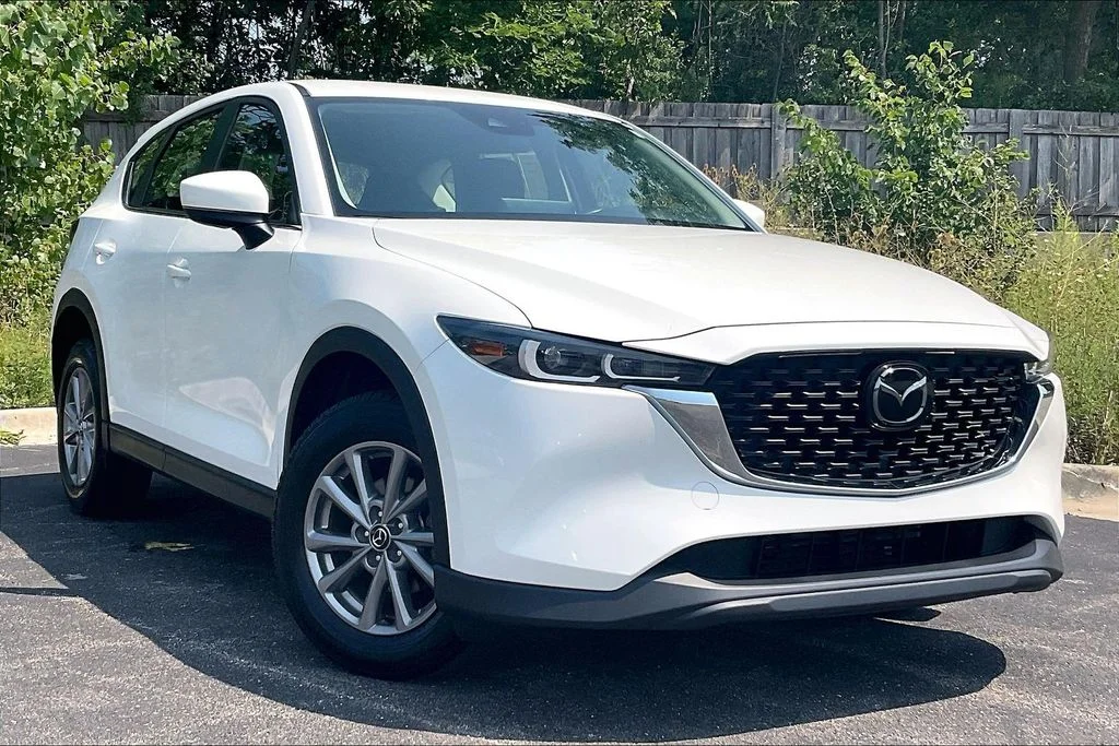 Used 2022 Snowflake White Pearl Mazda 2.5 S image 1