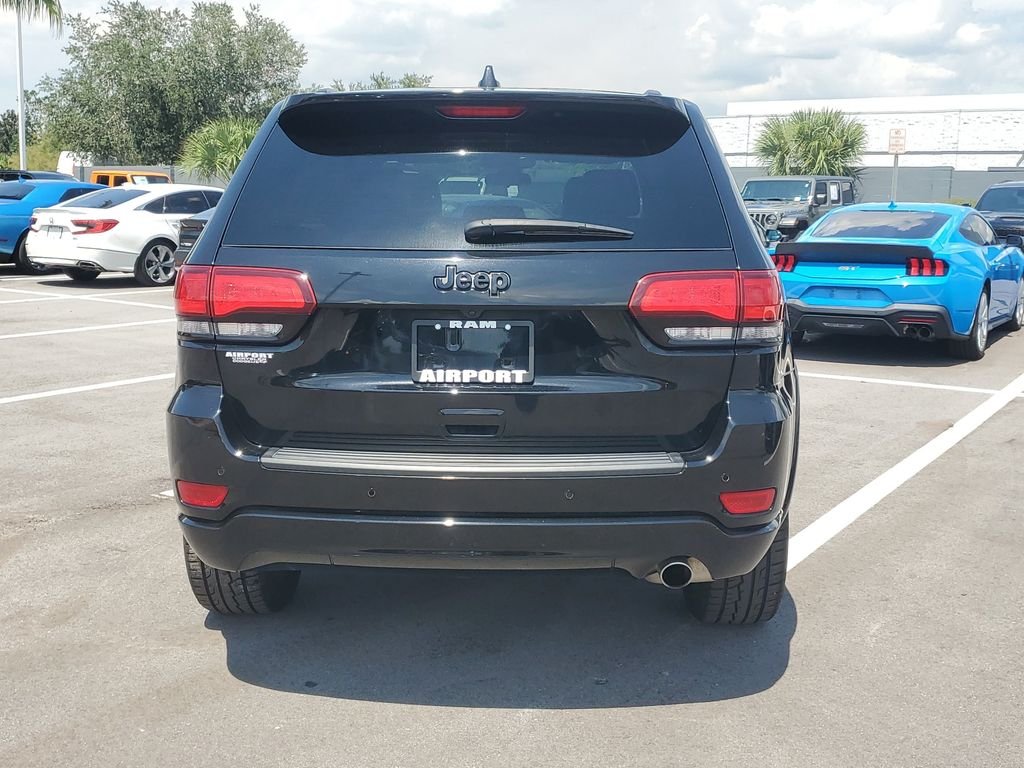 Used 2021 Black Jeep Laredo X image 7