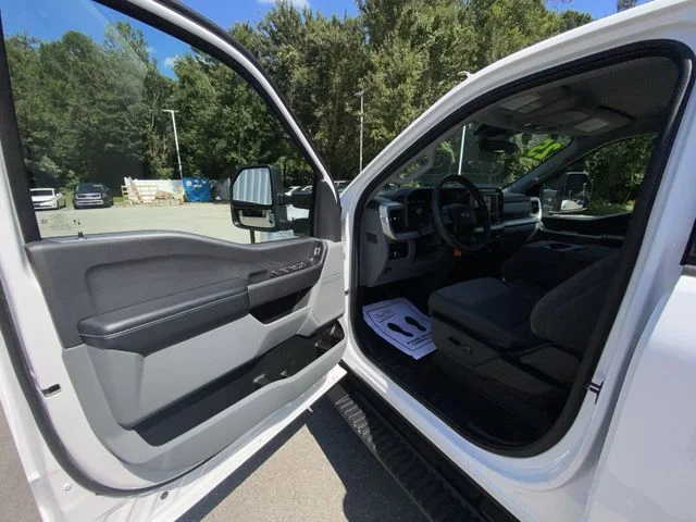 Used 2025 White Ford XLT image 11