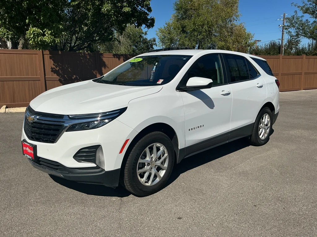 Used 2024 Summit White Chevrolet LT image 1