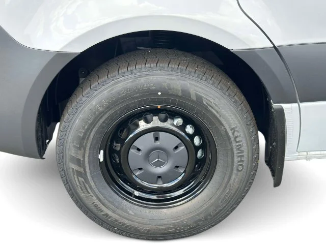New 2026  Mercedes-Benz Crew 170 WB image 10