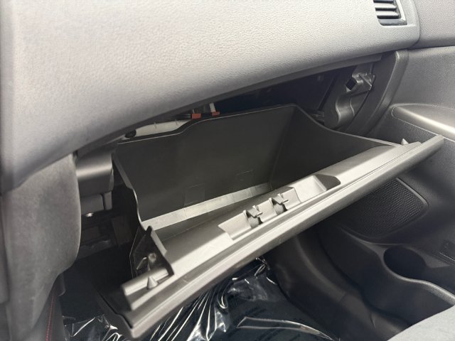 Used 2022  Mitsubishi 2.0 SE image 29