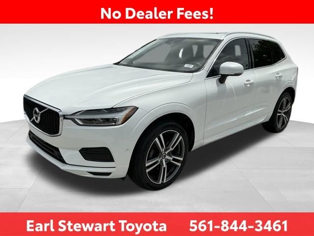 Used 2019 White Volvo T5 Momentum image 9