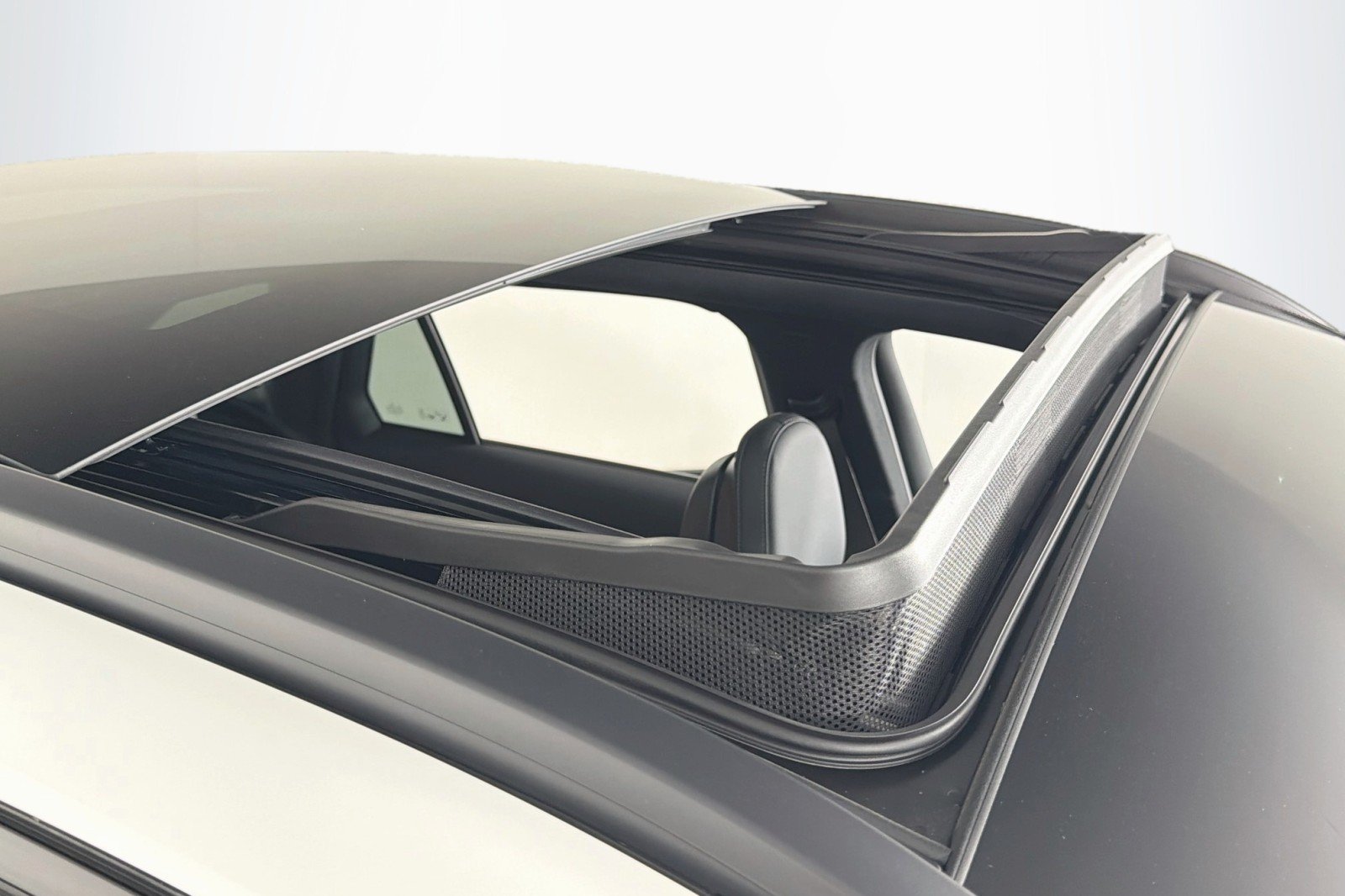 New 2026 Polar White Mercedes-Benz GLC 300 SUV image 21