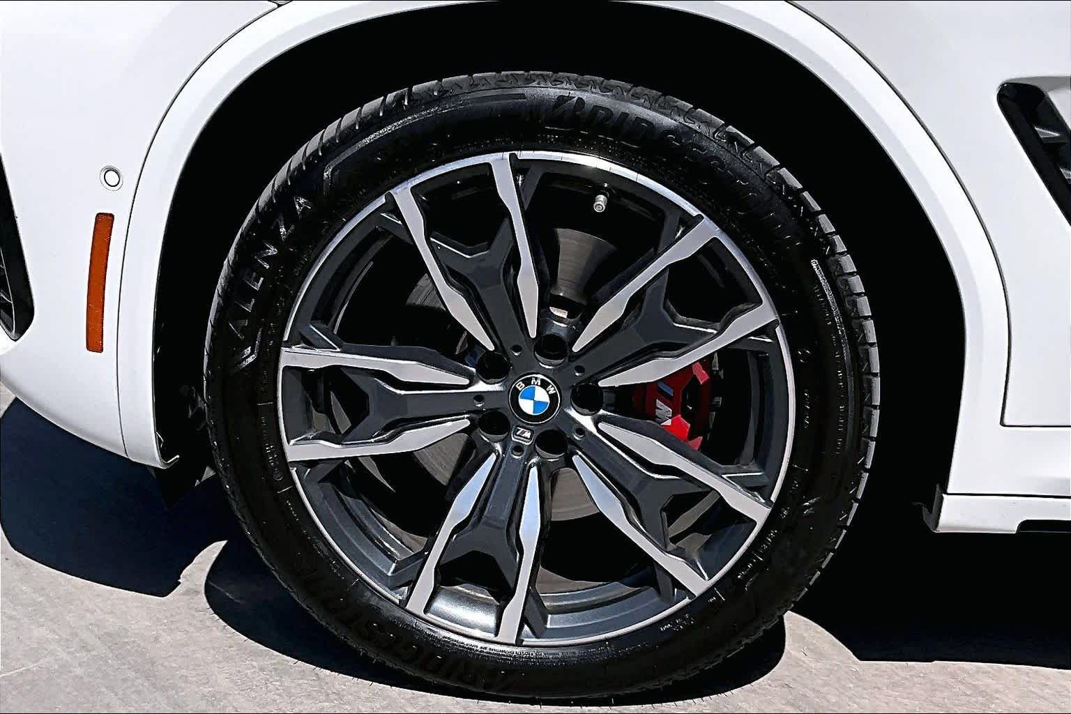 Used 2024 Alpine White BMW M40i image 11