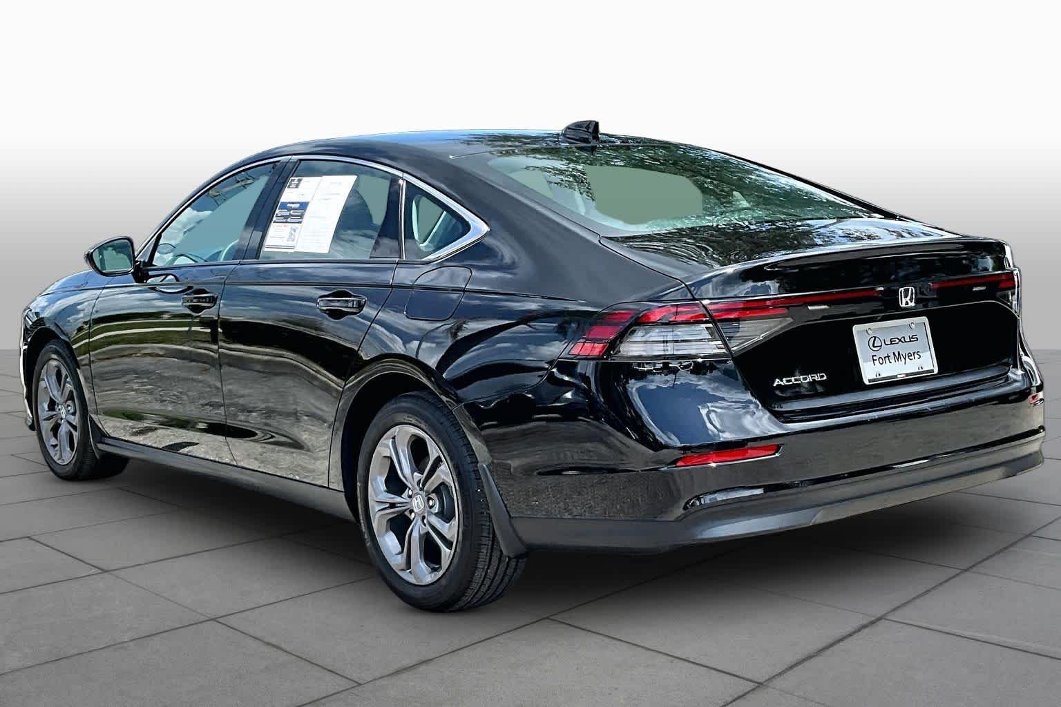 Used 2024 Crystal Black Pearl Honda EX image 12