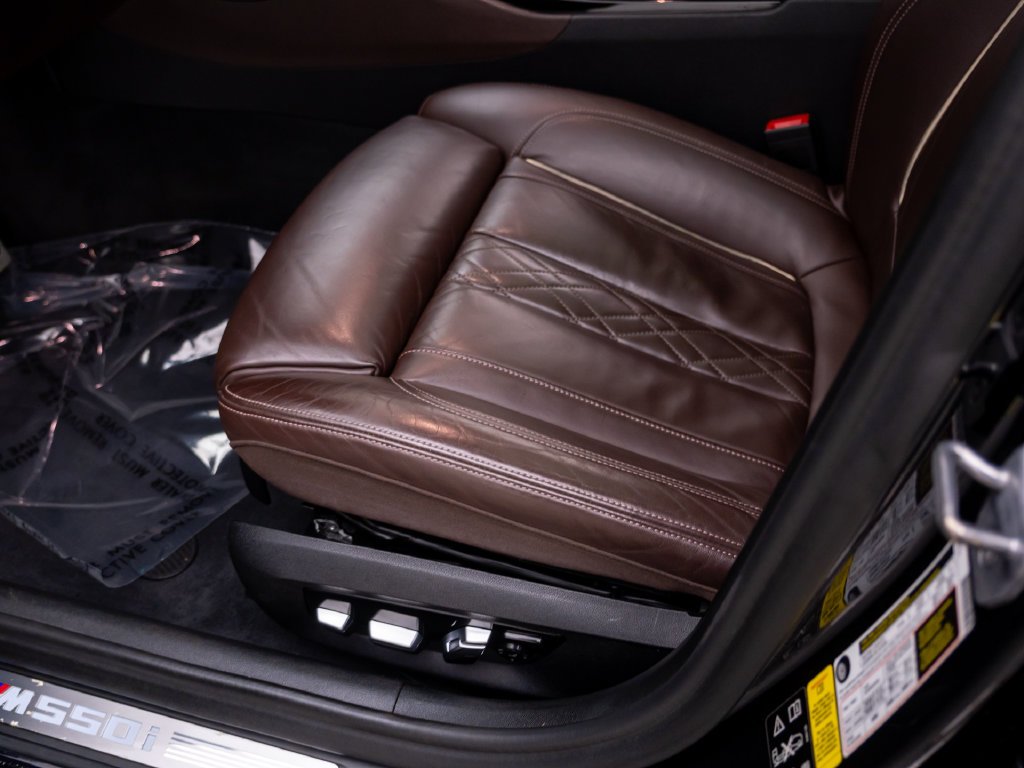 Used 2018 Carbon Black Metallic BMW M550i xDrive image 15