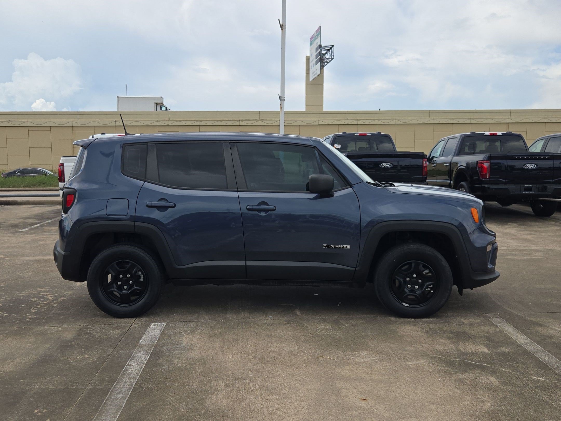 Certified 2022 Jeep Renegade Sport with VIN ZACNJDA17NPN62753 for sale in Manvel, TX