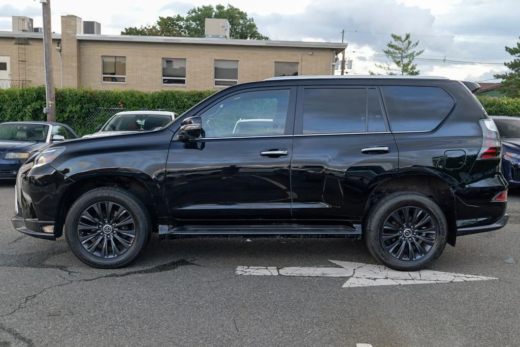 Used 2023 Onyx Black Lexus 460 image 4