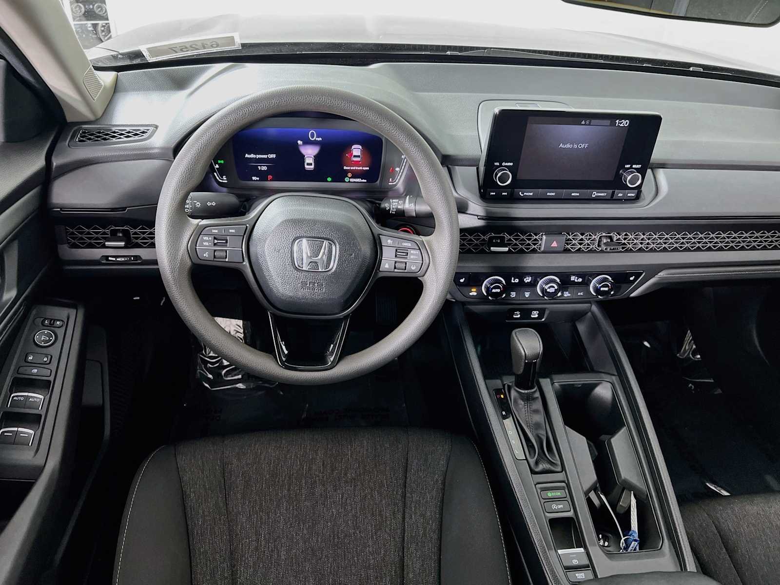 Used 2025 Crystal Black Pearl Honda SE image 24